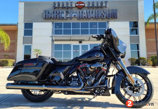 HARLEY DAVIDSON CVO STREET GLIDE