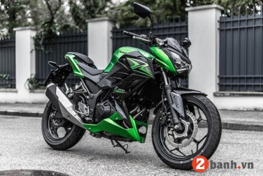 Nakedbike Kawasaki Z300 2018 giá 129 triệu đồng có gì hơn đối thủ