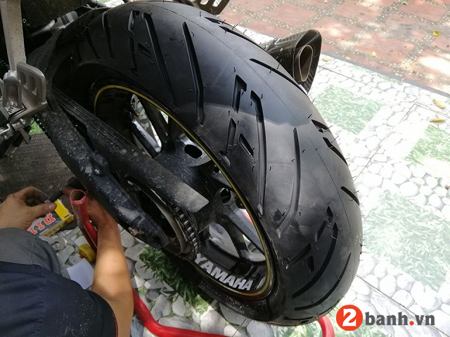 Tư vấn các loại vỏ xe tốt nhất cho yamaha r15 2025 - 7