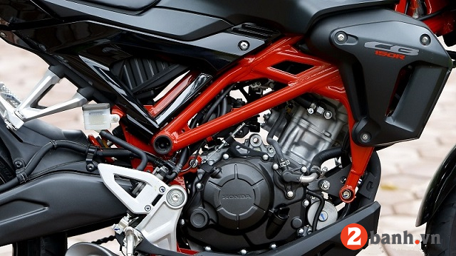 So sánh yamaha xs155r và honda cb150r streetster - 10