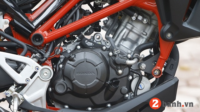 So sánh yamaha xs155r và honda cb150r streetster - 6