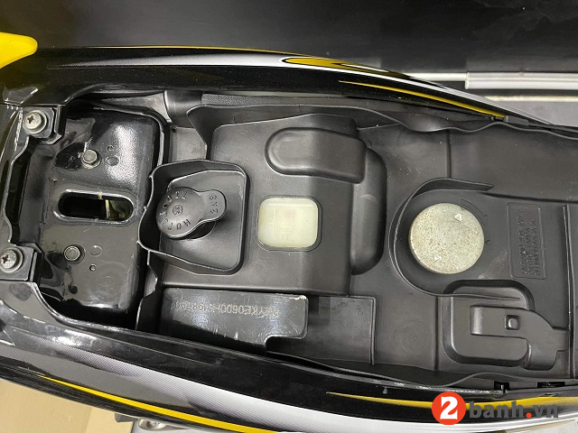 Tỉ lệ chuẩn pha xăng với nhớt 2 thì cho xe yaz 125 - 3