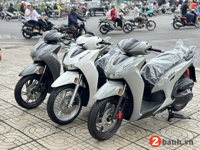Chiều cao yên xe sh350i 2026 bao nhiêu nam cao 1m65 đi có phù hợp - 3