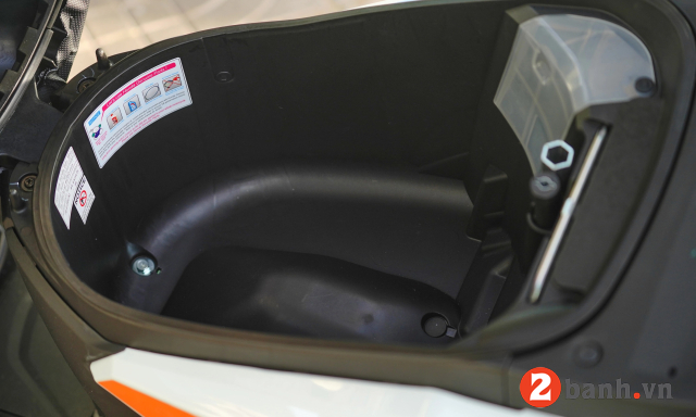 Vario 160 phiên bản repsol có giá bán bao nhiêu tại việt nam - 8
