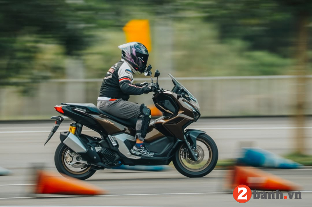 6 thông số xe adv 160 roadsync cần phải biết trước khi mua xe - 2