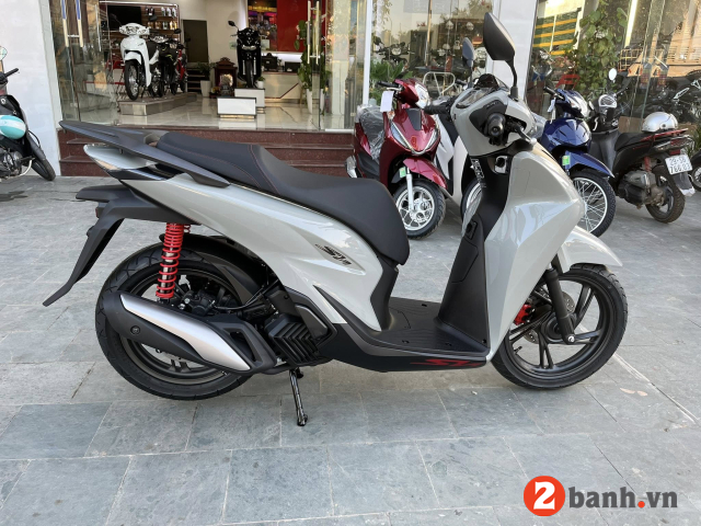 Top 5 xe tay ga cốp rộng dành cho chị em tốt nhất 2026 - 4