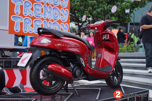 Chiều cao yên xe scoopy 2026 bao nhiêu nữ cao 1m5 đi có phù hợp - 4