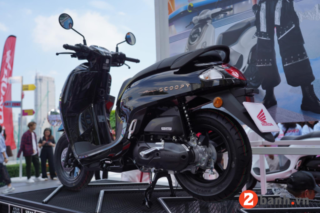 Chiều cao yên xe scoopy 2026 bao nhiêu nữ cao 1m5 đi có phù hợp - 2