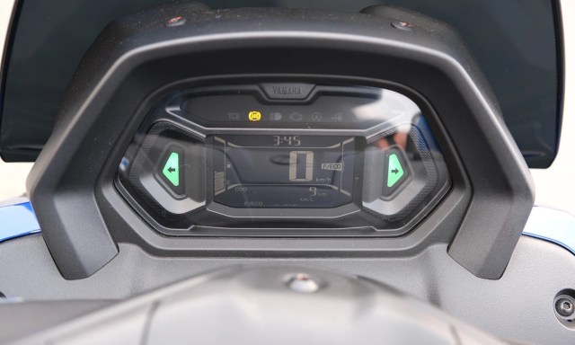 So sánh tính năng nmax phiên bản tech max có gì khác bản tiêu chuẩn - 6