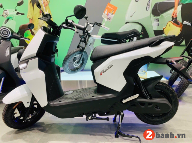 Chiều cao yên xe vinfast flazz bao nhiêu nữ cao 1m5 đi có phù hợp - 2