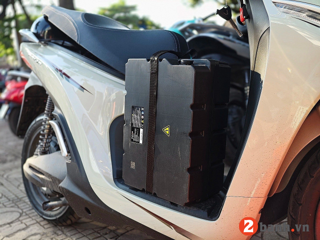 Feliz 2025 và viper nên chọn cắm sạc hay đổi pin - 3