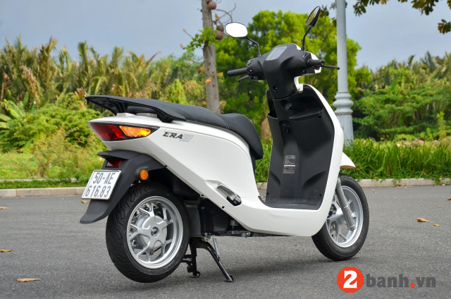 Chiều cao yên xe era e1 bao nhiêu nữ cao 1m5 đi có phù hợp - 3