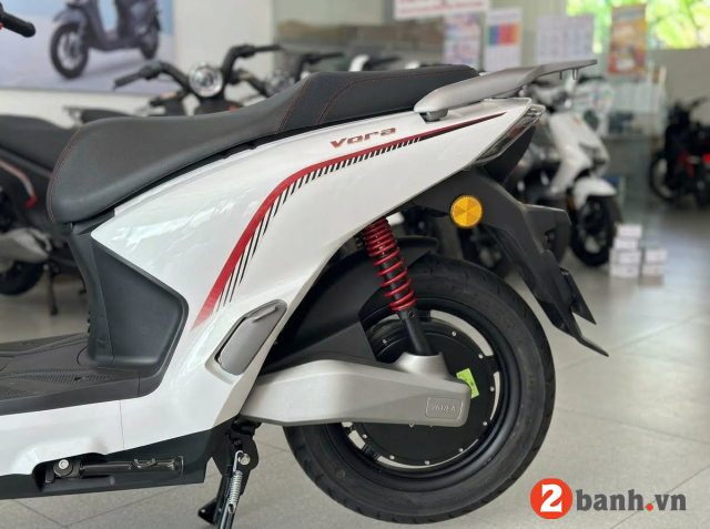 Xe máy điện yadea vora đi được bao nhiêu km cho 1 lần sạc đầy - 4