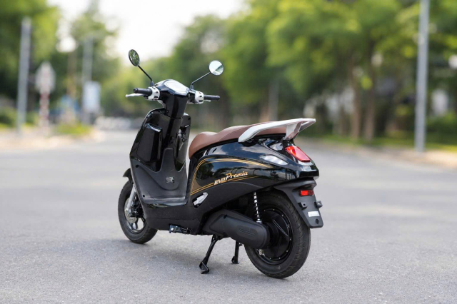 Chiều cao yên xe evo grand premia bao nhiêu nữ cao 1m5 đi có phù hợp - 4