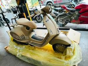 Vespa 946 Dragon bản giới hạn giá bao nhiêu tại Việt Nam?