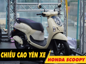 Chiều cao yên xe Scoopy 2026 bao nhiêu? Nữ cao 1m5 đi có phù hợp?