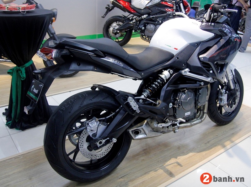 Benelli tnt 600gt - 8