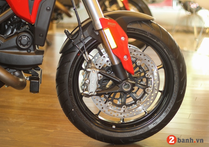 Ducati hypermotard 939 - 7