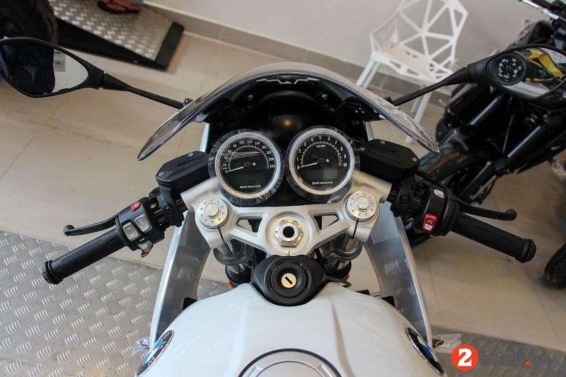 Bmw r nine t racer - 4