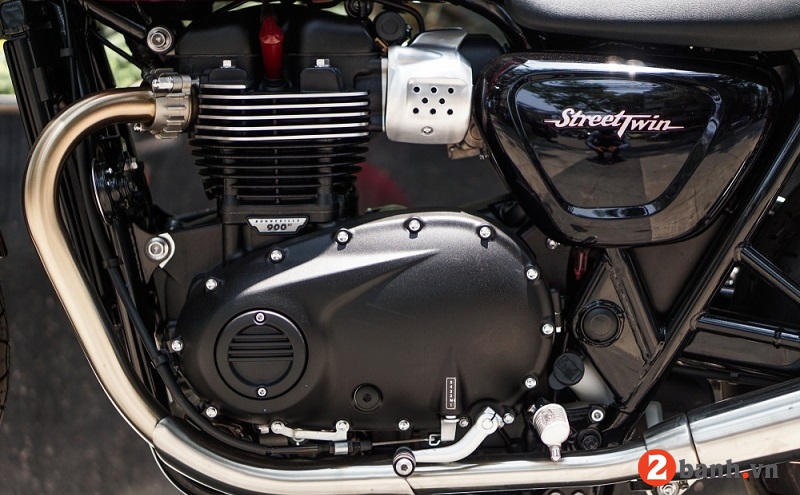 Triumph street twin - 3