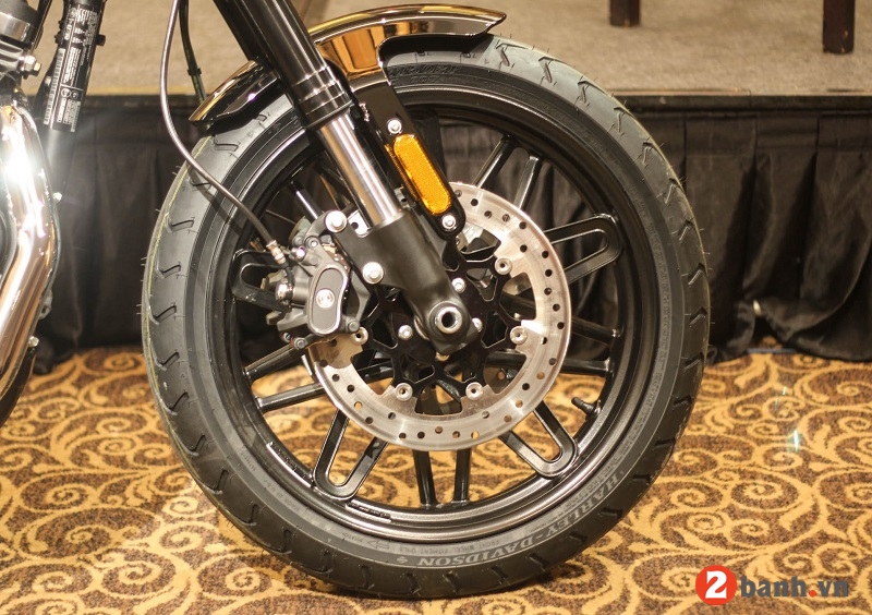 Harley davidson roadster - 8