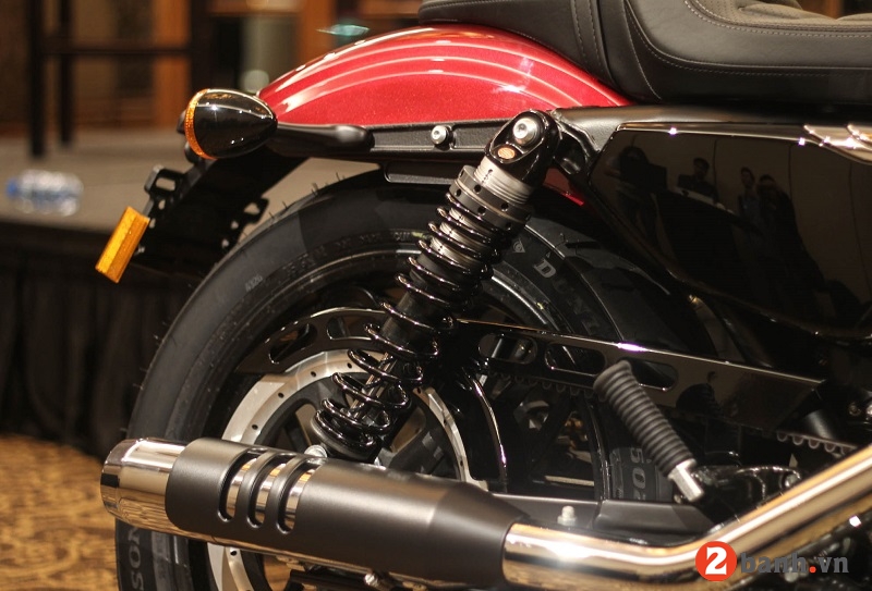 Harley davidson roadster - 9