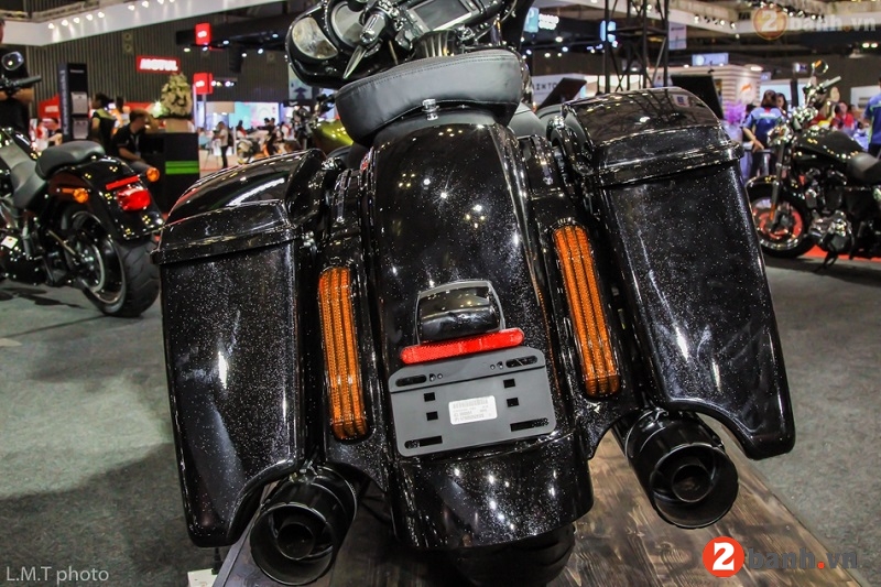 Harley davidson cvo street glide - 6