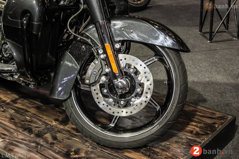 Harley davidson cvo street glide - 7