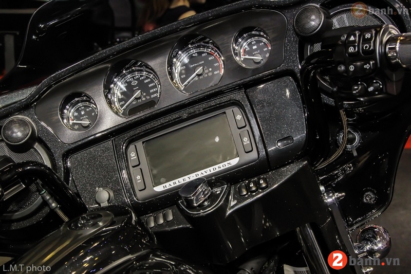 Harley davidson cvo street glide - 5