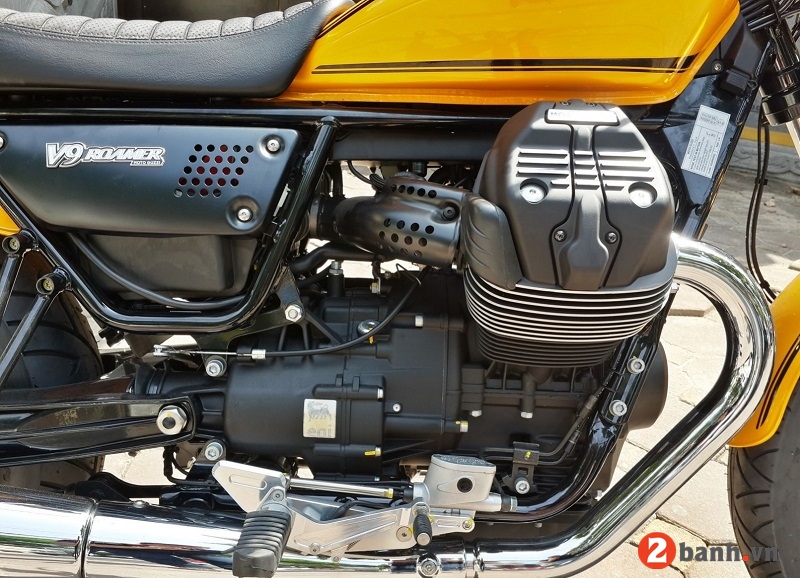 Guzzi v9 roamer - 12