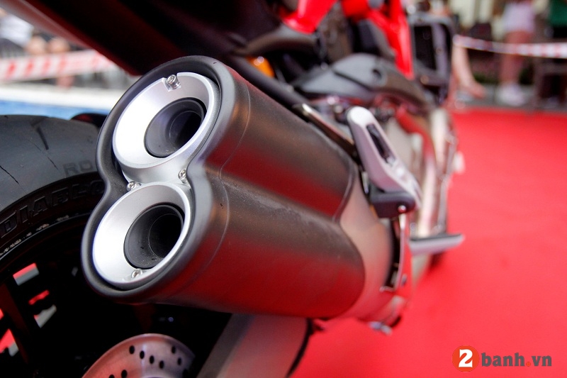 Ducati monster 821 - 10