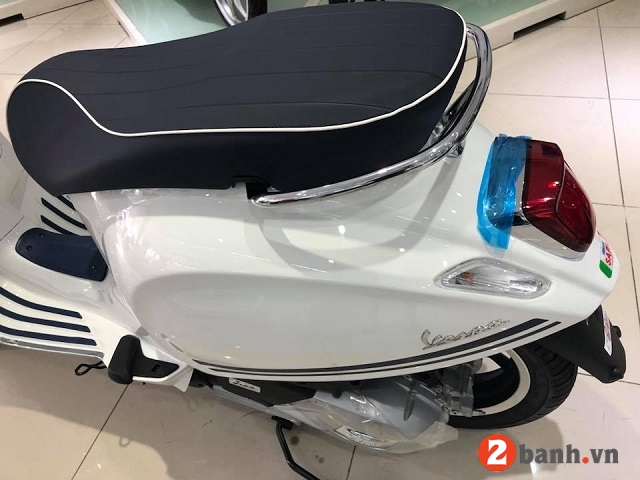 Vespa primavera yacht club - 2