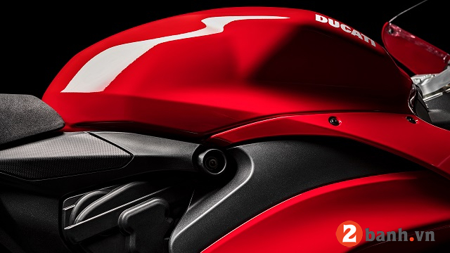 Ducati streetfighter v4 - 10