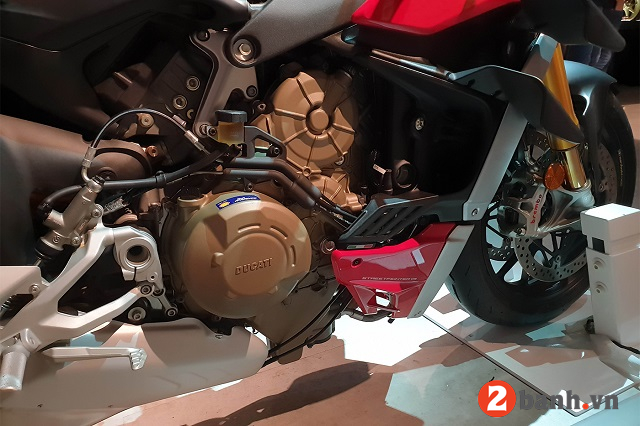 Ducati streetfighter v4 - 4