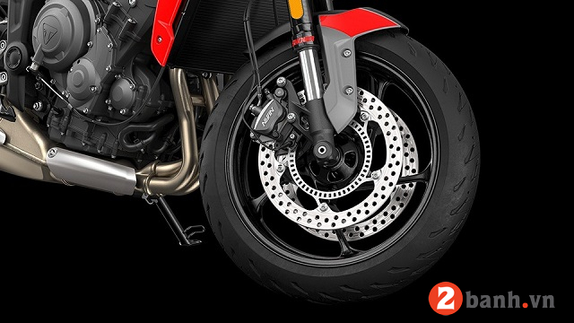 Trident 660 2023 - 14