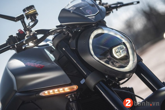 Ducati monster 2023 - 7