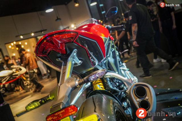 Speed triple 1200 rr - 9