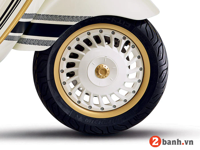 Vespa 946 christian dior - 14