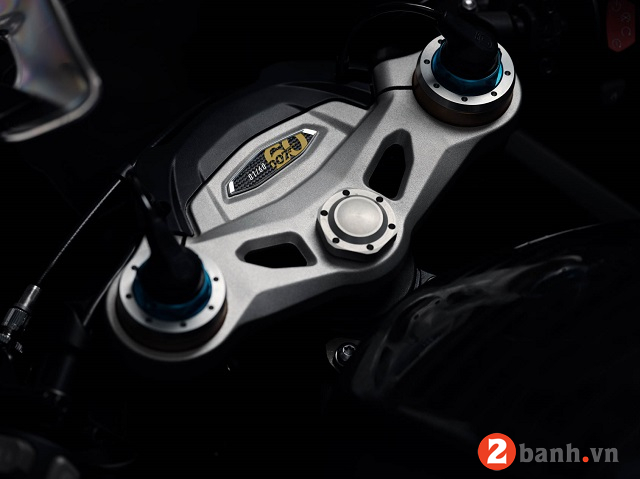 Speed triple 1200 rr bond edition - 5