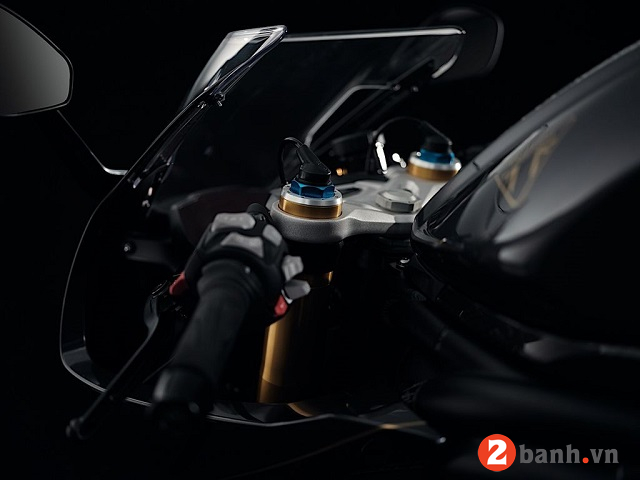 Speed triple 1200 rr bond edition - 3