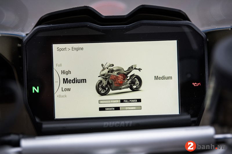 Ducati panigale v4 s - 9