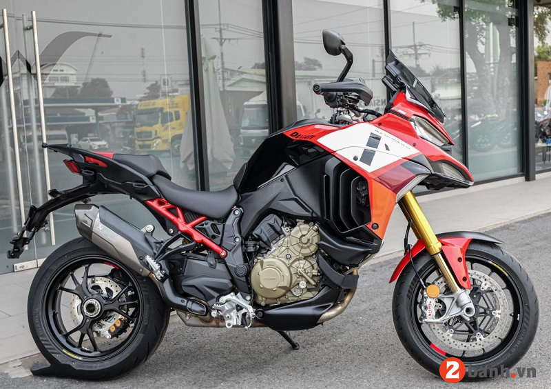 Multistrada v4 pikes peak - 2