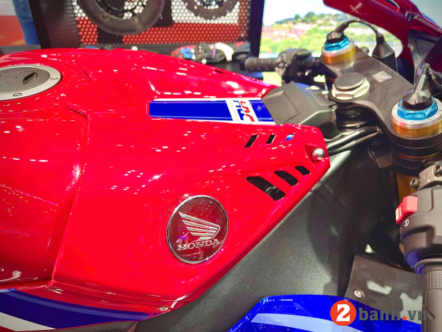 Cbr1000rr-r fireblade sp 2025 - 13