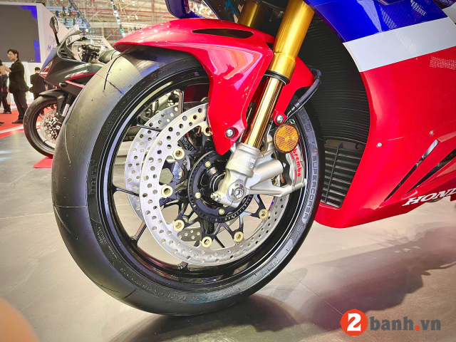 Cbr1000rr-r fireblade sp 2025 - 18