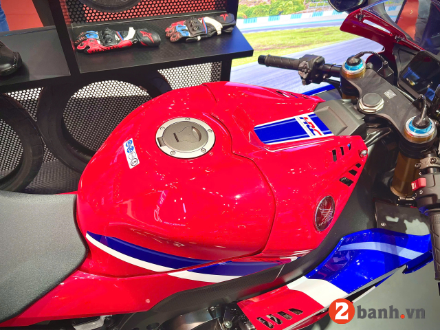 Cbr1000rr-r fireblade sp 2025 - 16