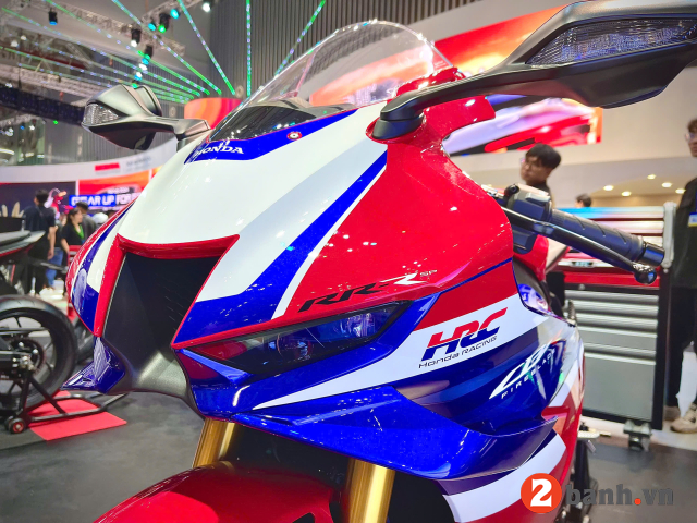 Cbr1000rr-r fireblade sp 2025 - 9
