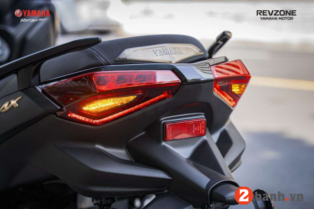 Xmax 300 2025 - 19