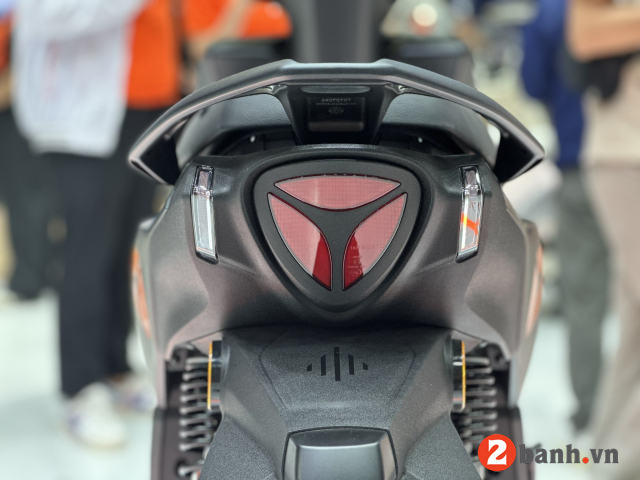 Velax - 10