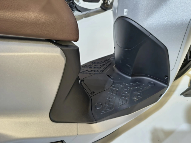 People r hybrid 125 - 11