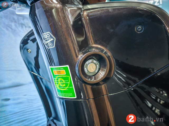 Vespa 946 horse - 11